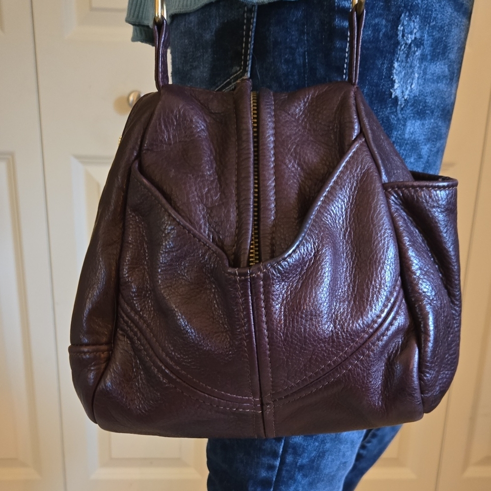 Victoria Leather Small Tear Drop Shoulder Bag Burgundy